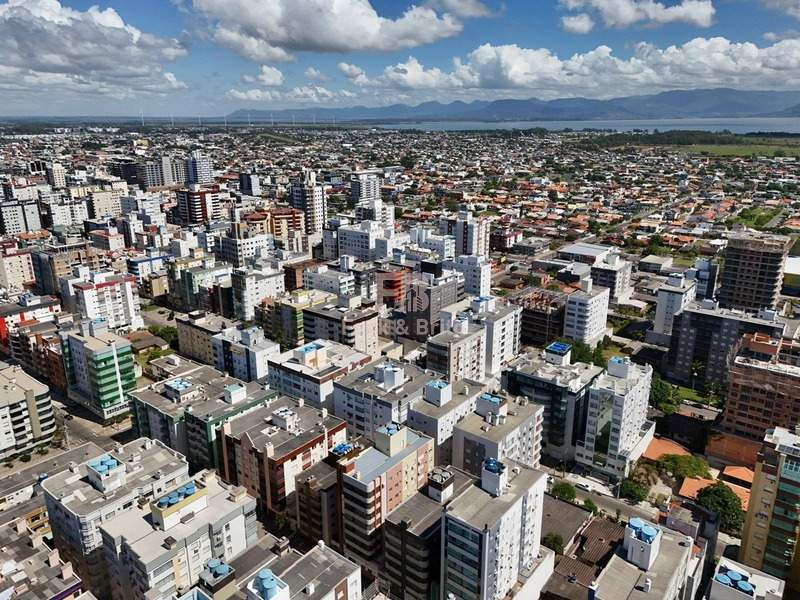 Sacada de frente na Zona Nova: 25ª foto da galeria de imagens do imóvel