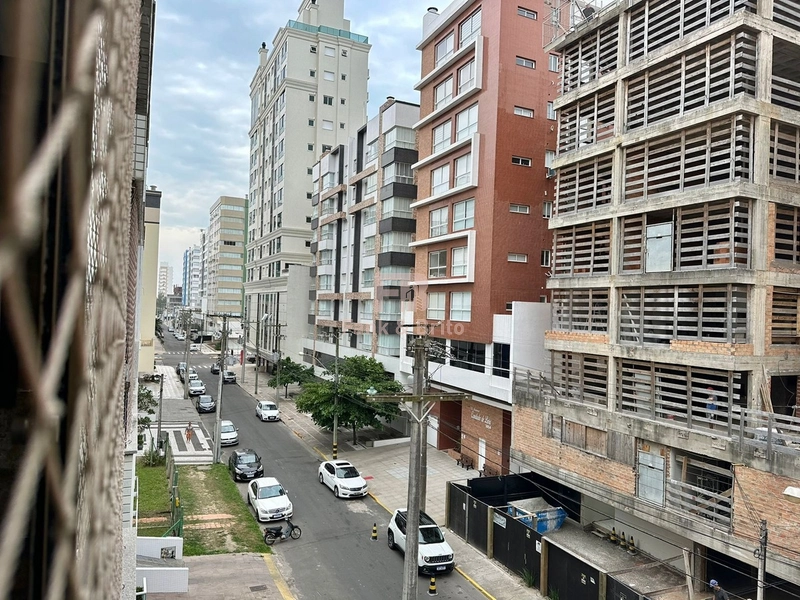 Sacada de frente na Zona Nova: 10ª foto da galeria de imagens do imóvel