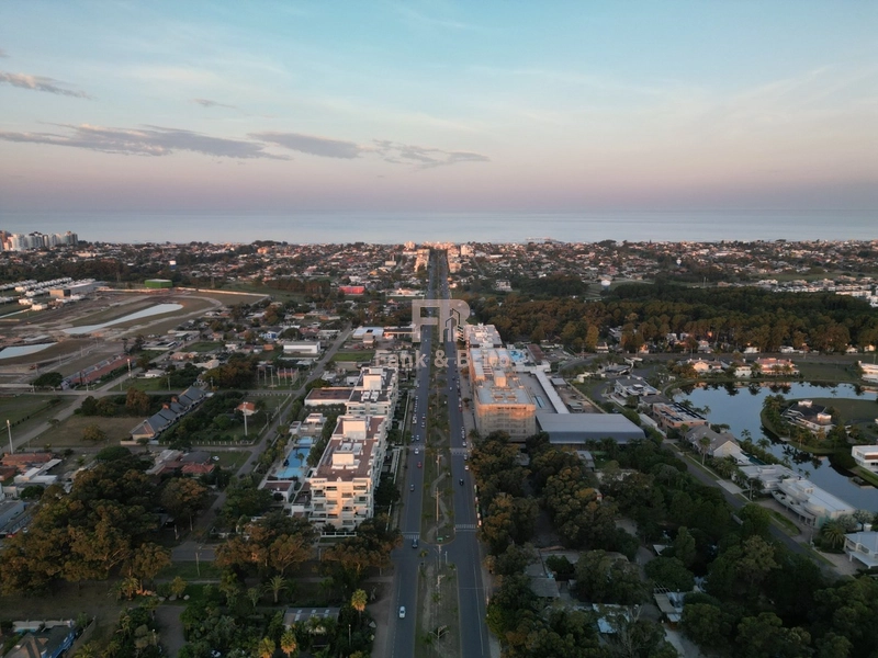 APARTAMENTO À VENDA NA AVENIDA CENTRAL DE ATLÂNTIDA!: 30ª foto da galeria de imagens do imóvel