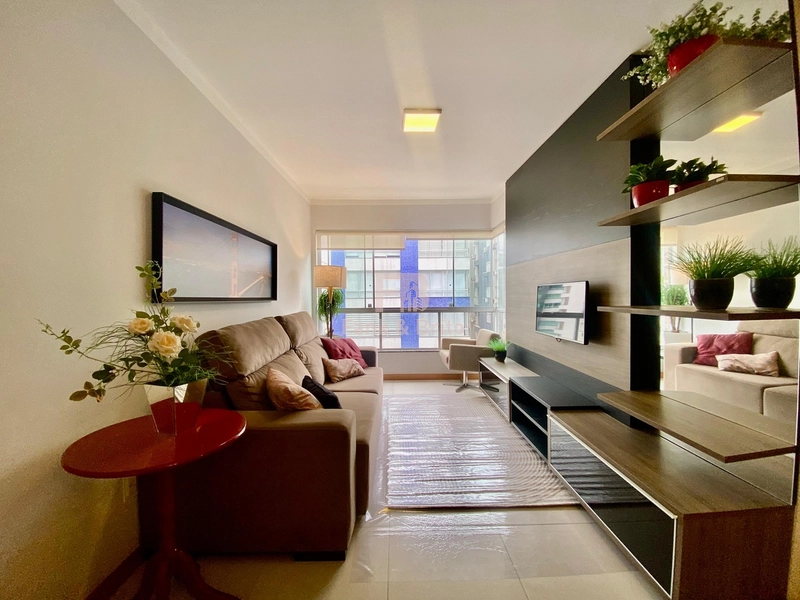 Apartamento de 2 dormitórios com suíte – Próximo ao mar: 1ª foto da galeria de imagens do imóvel