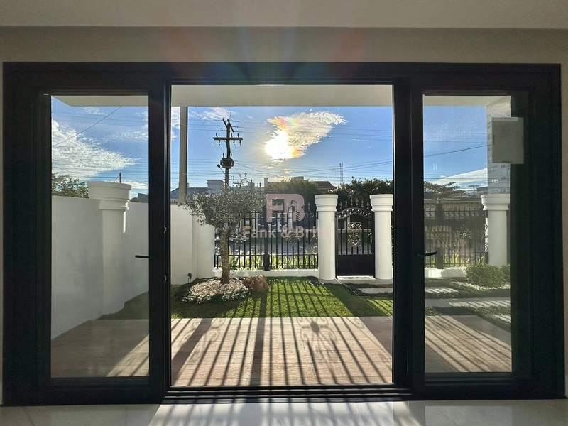 MANSÃO NEOCLÁSSICA À VENDA EM XANGRI-LA RS: 8ª foto da galeria de imagens do imóvel