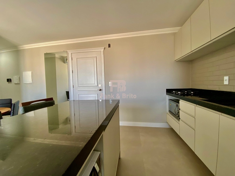 APARTAMENTO AO LADO DA PRAÇA FLAVIO BOIANOVSKI, DUAS QUADRAS DO MAR!: 11ª foto da galeria de imagens do imóvel