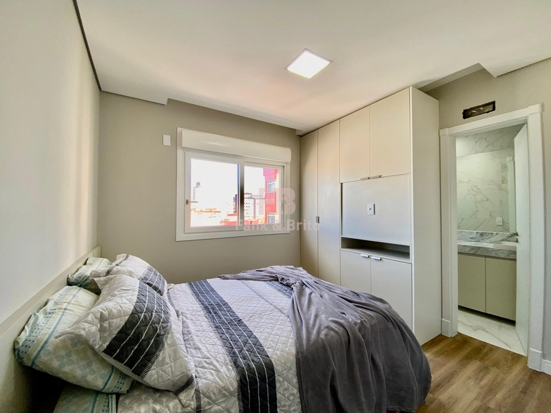 APARTAMENTO AO LADO DA PRAÇA FLAVIO BOIANOVSKI, DUAS QUADRAS DO MAR!: 16ª foto da galeria de imagens do imóvel