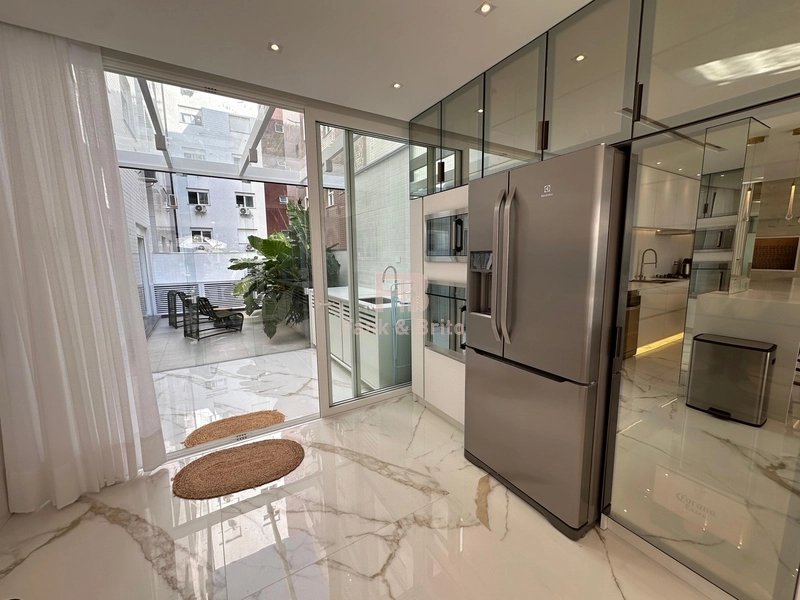 Mobiliado e decorado com terraço: 47ª foto da galeria de imagens do imóvel