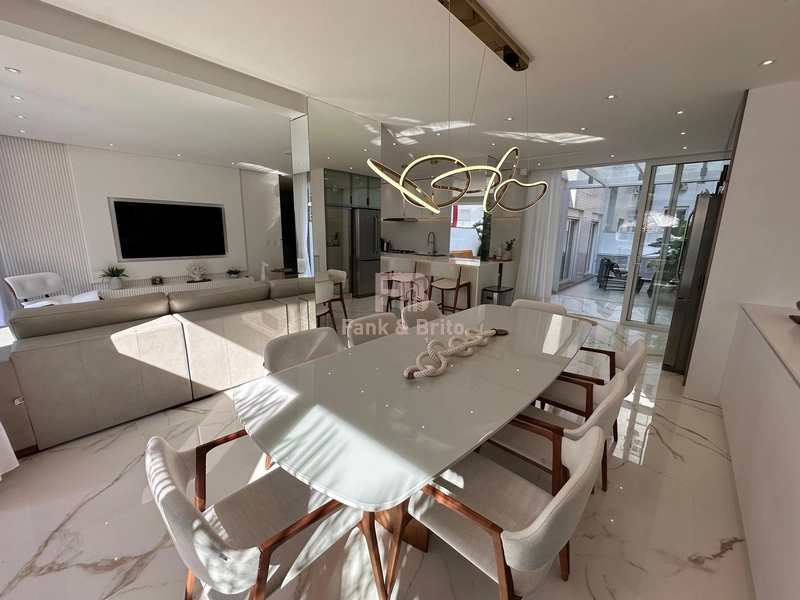 Mobiliado e decorado com terraço: 21ª foto da galeria de imagens do imóvel