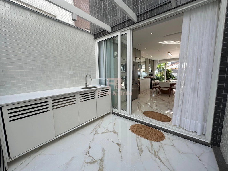 Mobiliado e decorado com terraço: 32ª foto da galeria de imagens do imóvel