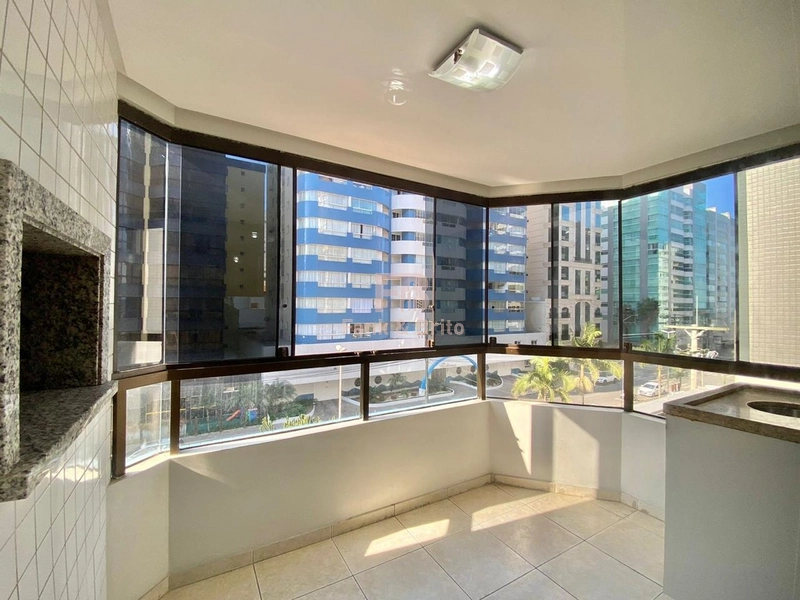 Apartamento com vista mar: 1ª foto da galeria de imagens do imóvel