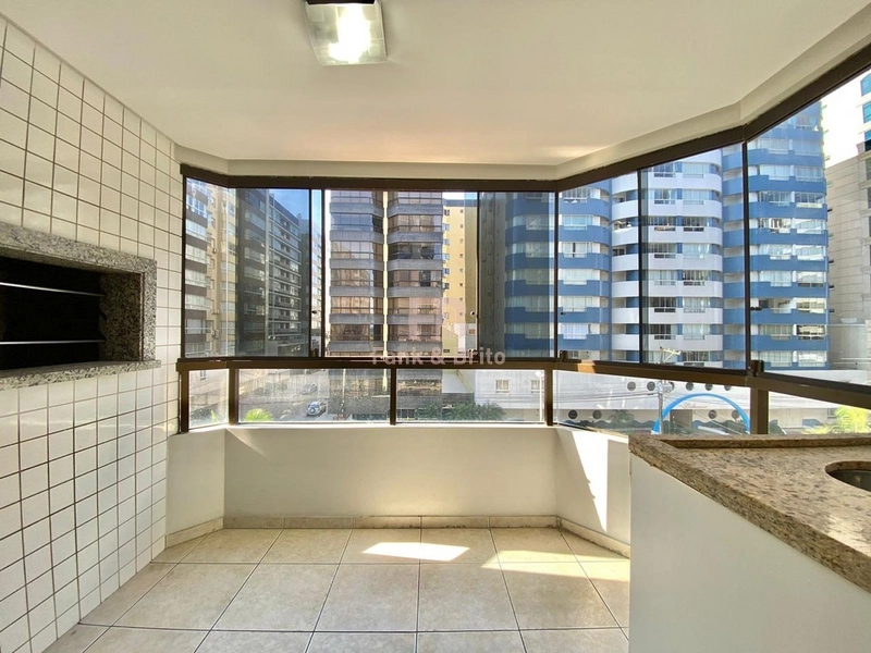 Apartamento com vista mar: 2ª foto da galeria de imagens do imóvel
