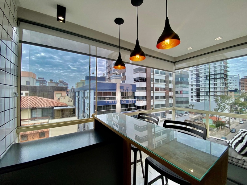 APARTAMENTO DE FRENTE MOBILIADO E DECORADO.: 3ª foto da galeria de imagens do imóvel