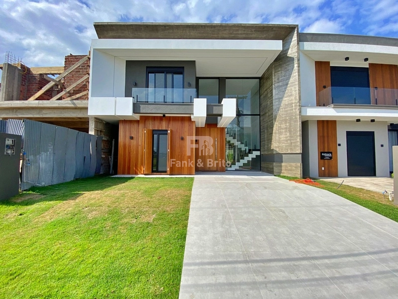 Casa de 4 Suítes com Acessibilidade e Carregamento p/ Carros Elétrico: 1ª foto da galeria de imagens do imóvel