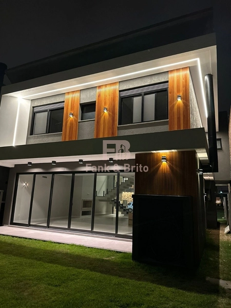 Casa de 4 Suítes com Acessibilidade e Carregamento p/ Carros Elétrico: 2ª foto da galeria de imagens do imóvel
