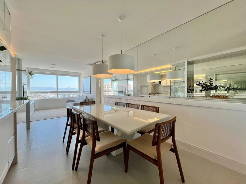APARTAMENTO DE LUXO, PADRÃO AAA, INFRAESTRUTURA COMPLETA, NAVEGANTES!!: 2ª foto da galeria de imagens do imóvel