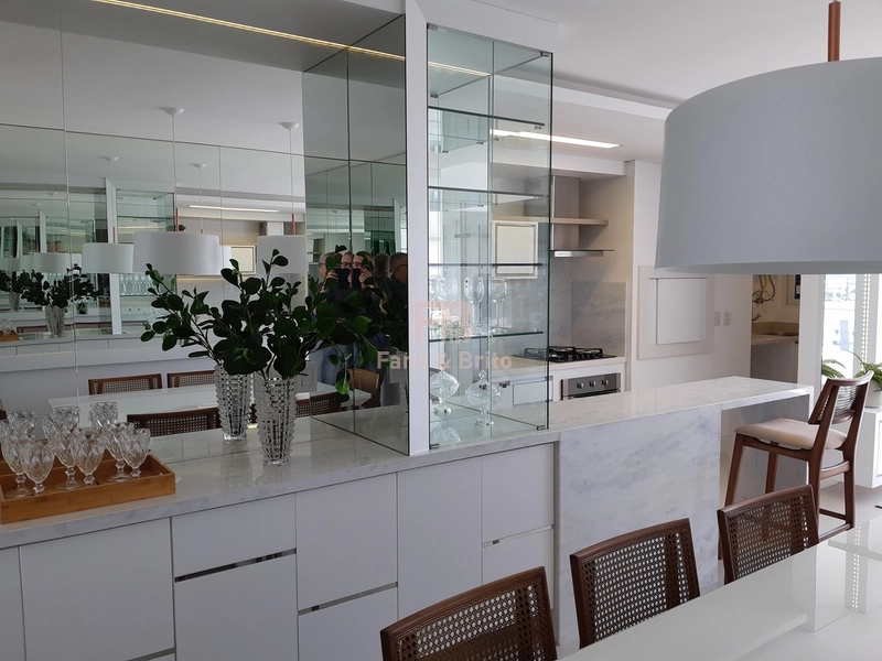 APARTAMENTO DE LUXO, PADRÃO AAA, INFRAESTRUTURA COMPLETA, NAVEGANTES!!: 8ª foto da galeria de imagens do imóvel