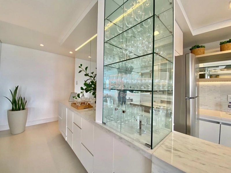 APARTAMENTO DE LUXO, PADRÃO AAA, INFRAESTRUTURA COMPLETA, NAVEGANTES!!: 5ª foto da galeria de imagens do imóvel