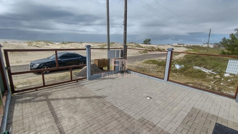 Casa Geminada diferente de todas, beira da praia.: 1ª foto da galeria de imagens do imóvel