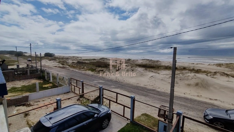 Casa Geminada diferente de todas, beira da praia.: 12ª foto da galeria de imagens do imóvel