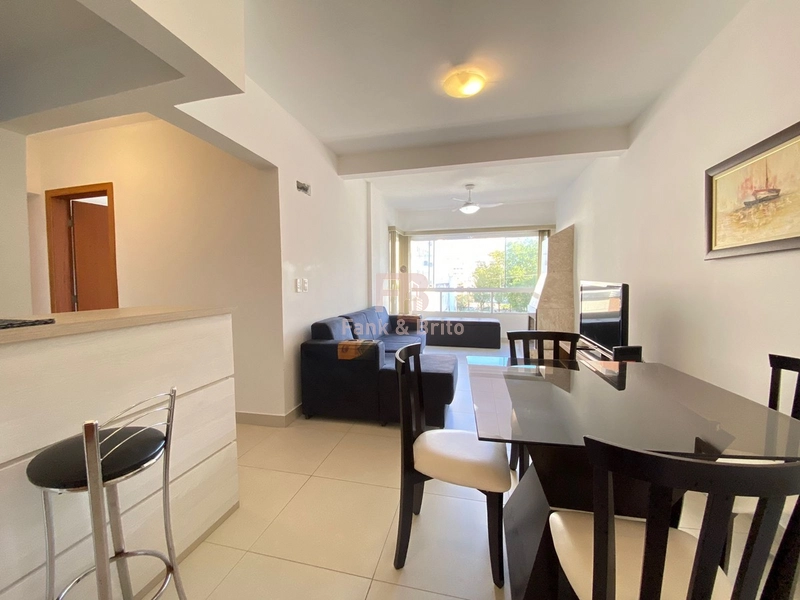 APARTAMENTO DE FRENTE NA ZONA NOVA: 5ª foto da galeria de imagens do imóvel