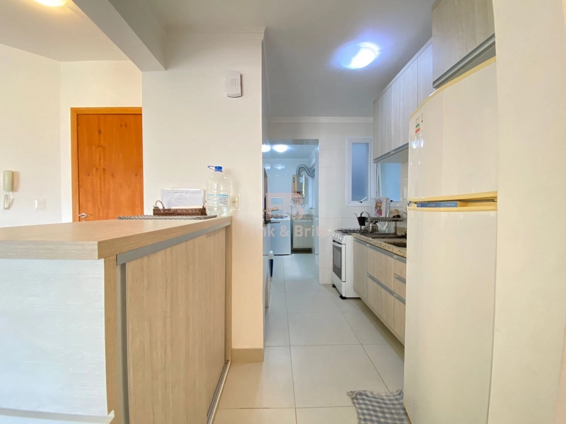 APARTAMENTO DE FRENTE NA ZONA NOVA: 8ª foto da galeria de imagens do imóvel