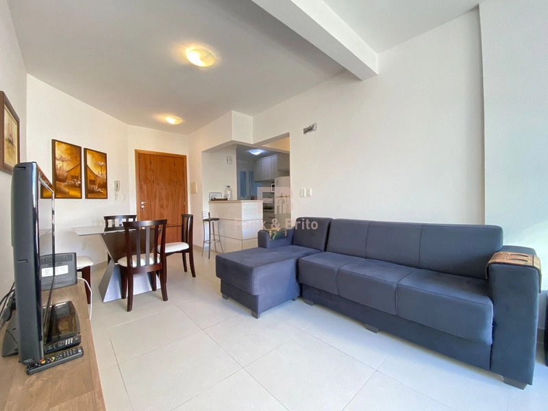 APARTAMENTO DE FRENTE NA ZONA NOVA: 3ª foto da galeria de imagens do imóvel