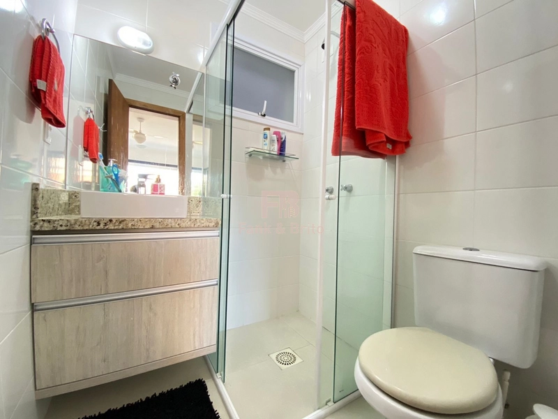 APARTAMENTO DE FRENTE NA ZONA NOVA: 22ª foto da galeria de imagens do imóvel