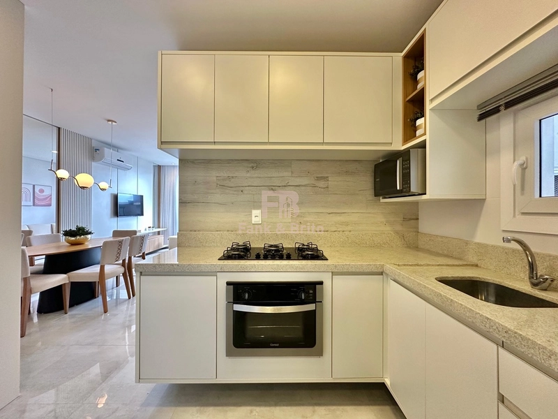 Apartamento 2 dormitórios mobiliado frente praça Tiaraju!: 10ª foto da galeria de imagens do imóvel
