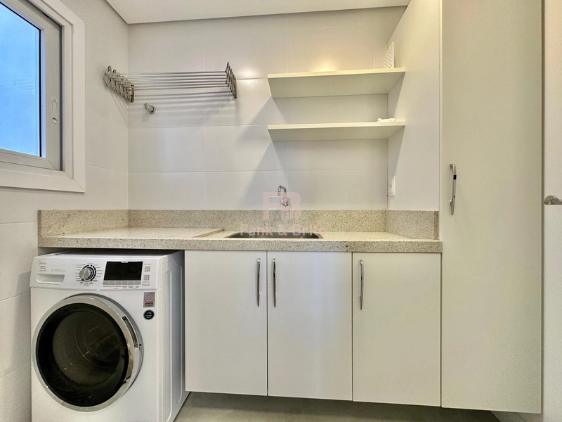 Apartamento 2 dormitórios mobiliado frente praça Tiaraju!: 13ª foto da galeria de imagens do imóvel