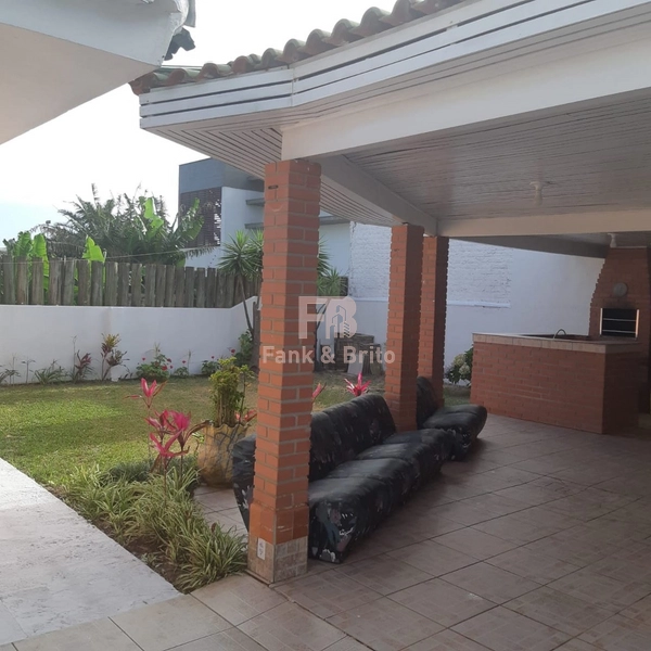 Casa Espaçosa com 6 Dormitórios (5 Suítes): 9ª foto da galeria de imagens do imóvel
