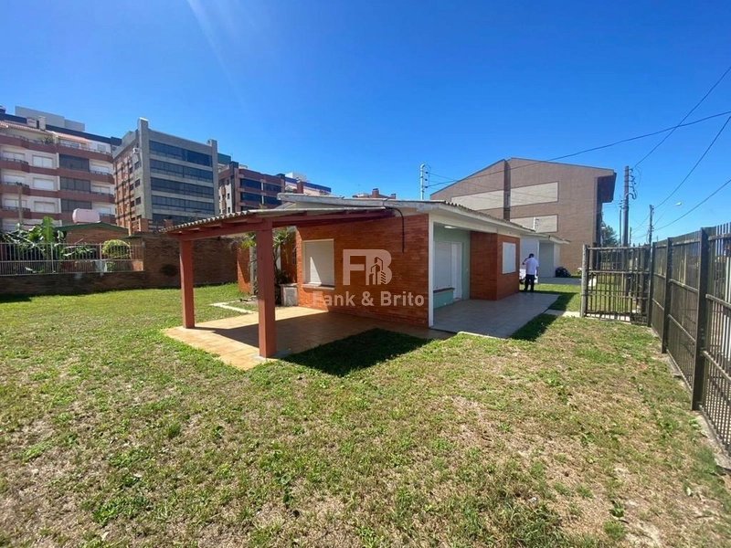 Casa Beira-Mar para Temporada - 3 Dormitórios e Churrasqueira: 1ª foto da galeria de imagens do imóvel