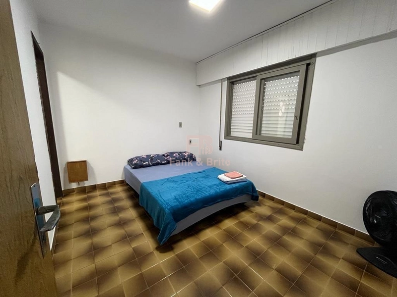 Espaçosa Casa de Temporada com 6 Dormitórios - 1 Quadra da Praia: 10ª foto da galeria de imagens do imóvel
