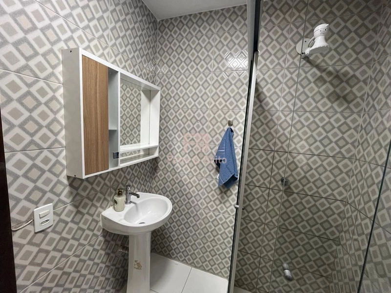 Espaçosa Casa de Temporada com 6 Dormitórios - 1 Quadra da Praia: 20ª foto da galeria de imagens do imóvel