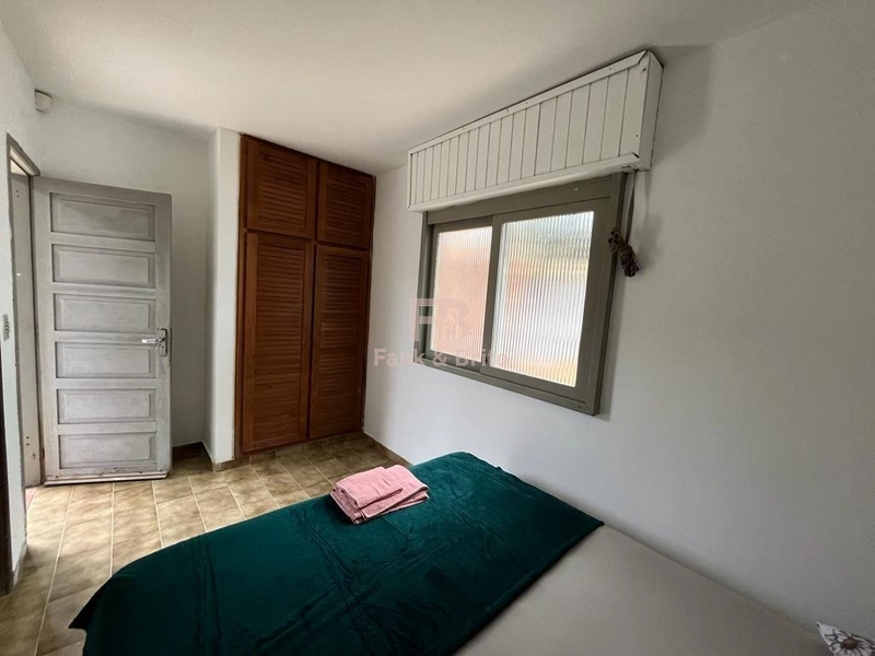 Espaçosa Casa de Temporada com 6 Dormitórios - 1 Quadra da Praia: 29ª foto da galeria de imagens do imóvel