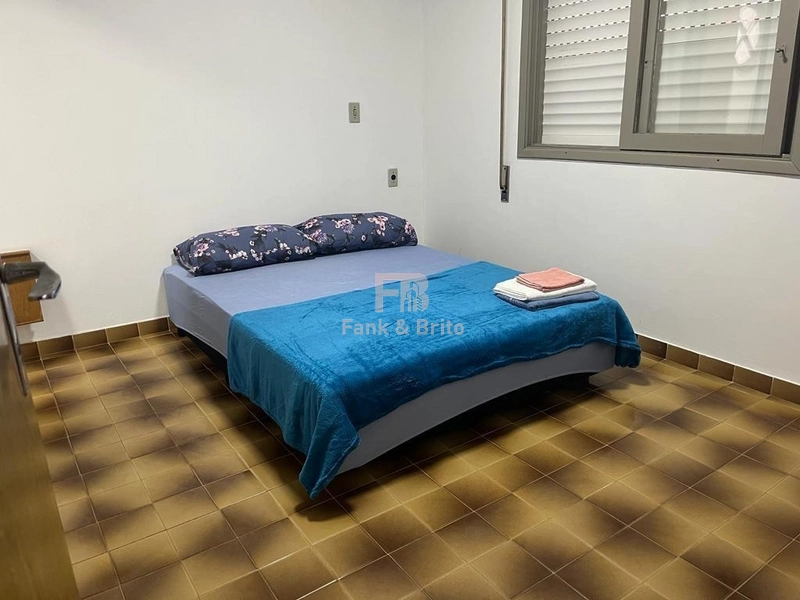 Espaçosa Casa de Temporada com 6 Dormitórios - 1 Quadra da Praia: 11ª foto da galeria de imagens do imóvel