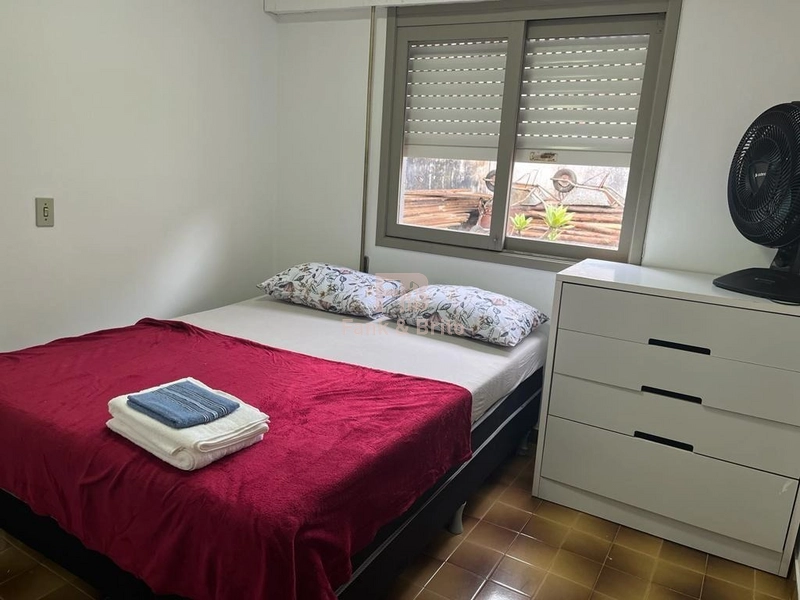 Espaçosa Casa de Temporada com 6 Dormitórios - 1 Quadra da Praia: 15ª foto da galeria de imagens do imóvel