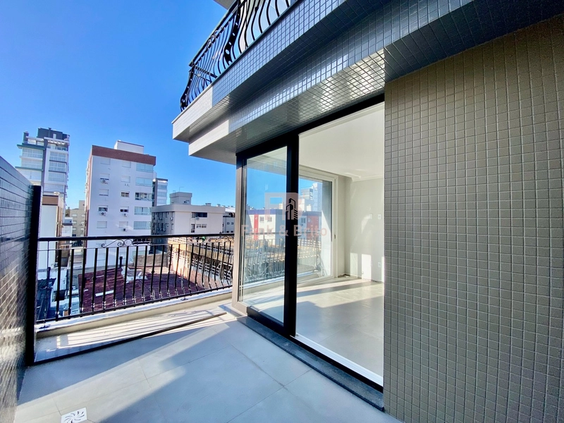 APARTAMENTO AO LADO DA PRAÇA FLAVIO BOIANOVSKI, DUAS QUADRAS DO MAR!: 11ª foto da galeria de imagens do imóvel