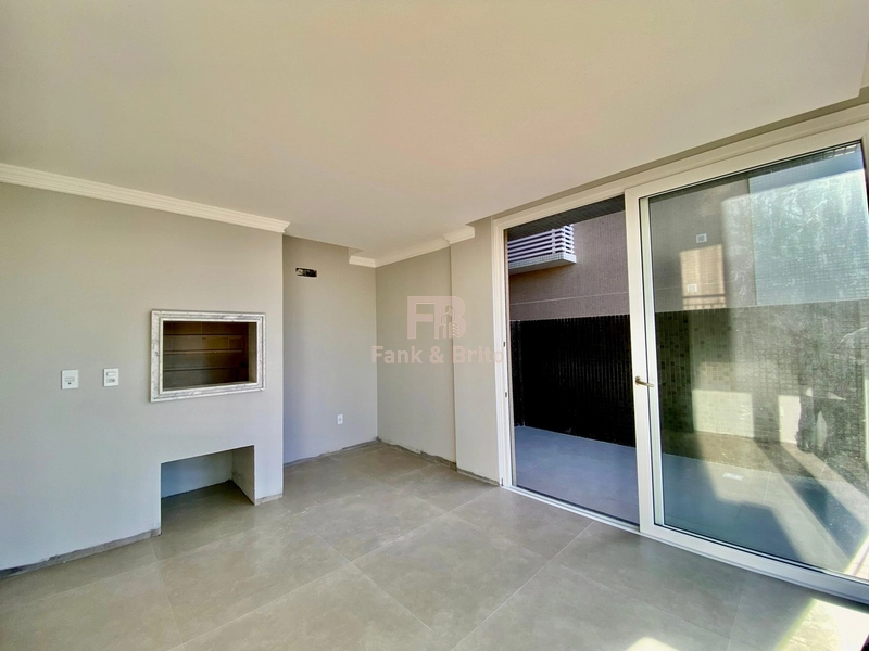 APARTAMENTO AO LADO DA PRAÇA FLAVIO BOIANOVSKI, DUAS QUADRAS DO MAR!: 6ª foto da galeria de imagens do imóvel