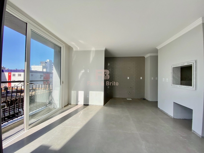 APARTAMENTO AO LADO DA PRAÇA FLAVIO BOIANOVSKI, DUAS QUADRAS DO MAR!: 5ª foto da galeria de imagens do imóvel