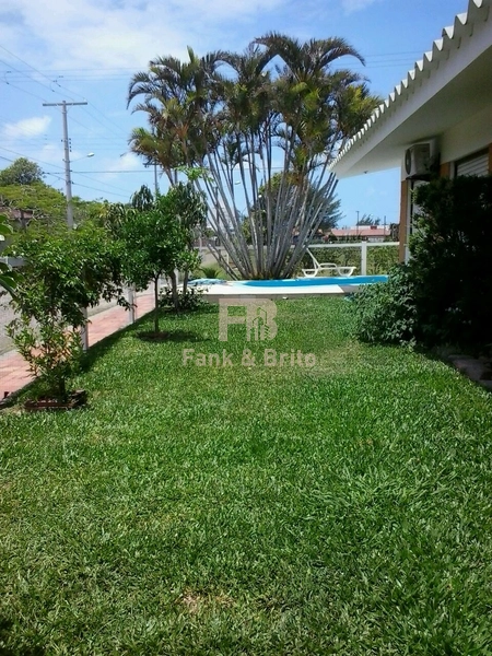 Casa de Temporada com 4 Dormitórios e Piscina: 7ª foto da galeria de imagens do imóvel