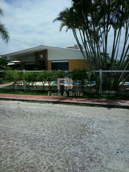 Casa de Temporada com 4 Dormitórios e Piscina: 4ª foto da galeria de imagens do imóvel