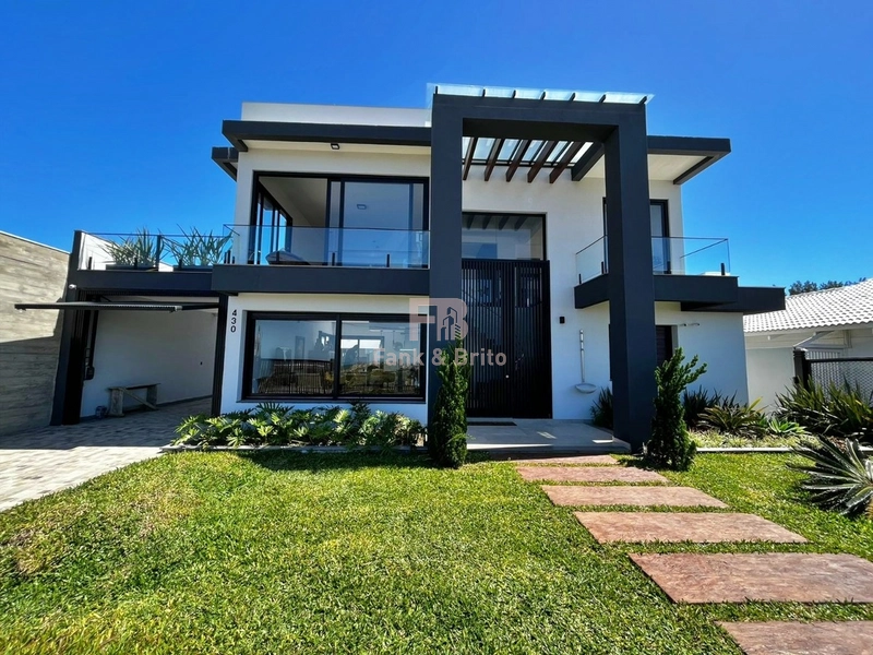 Belíssima Casa Beira-Mar com 4 Suítes: 2ª foto da galeria de imagens do imóvel
