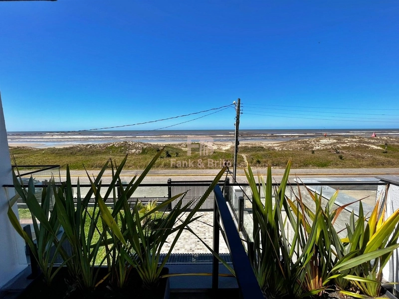 Belíssima Casa Beira-Mar com 4 Suítes: 17ª foto da galeria de imagens do imóvel