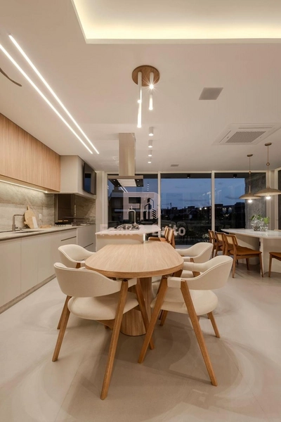 Luxuosa Casa em Condomínio de Alto Padrão: 32ª foto da galeria de imagens do imóvel