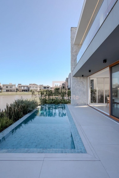 Luxuosa Casa em Condomínio de Alto Padrão: 7ª foto da galeria de imagens do imóvel