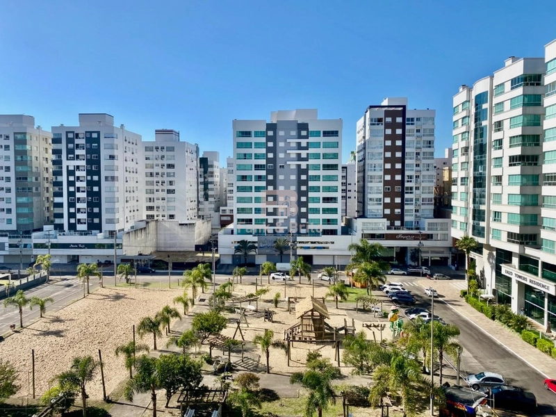DOIS DORMITÓRIOS FRENTE PRAÇA.: 2ª foto da galeria de imagens do imóvel