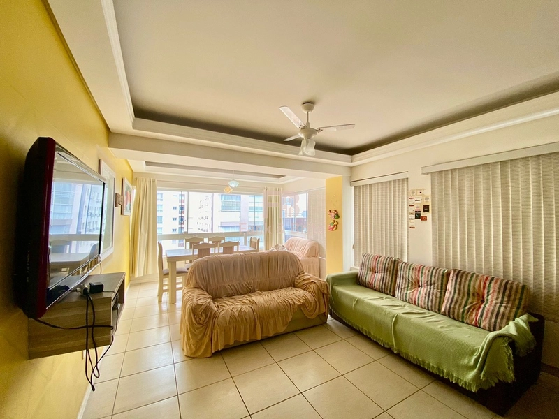 APARTAMENTO DE 2 DORMITÓRIOS DE FRENTE PARA AVENIDA UBIRAJARA!: 1ª foto da galeria de imagens do imóvel