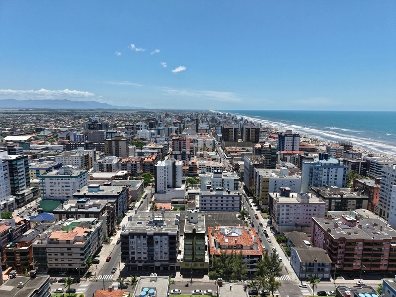 SACADA DE FRENTE PARA AVENIDA.: 18ª foto da galeria de imagens do imóvel