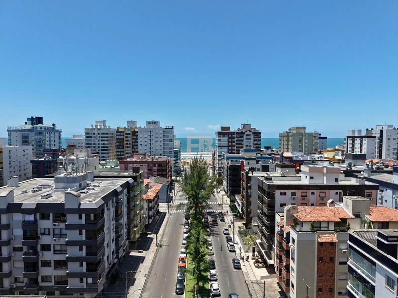 SACADA DE FRENTE PARA AVENIDA.: 17ª foto da galeria de imagens do imóvel