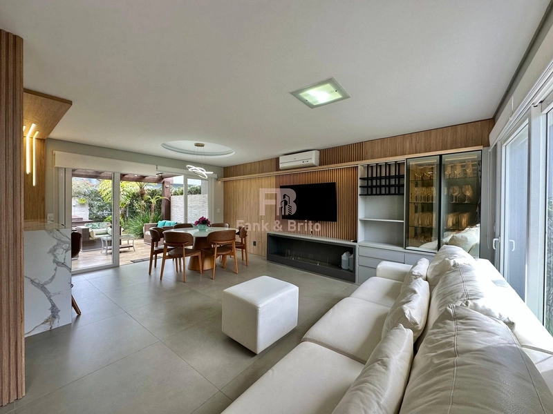 Casa em Condomínio Fechado – 4 Dormitórios e 3 Suítes: 4ª foto da galeria de imagens do imóvel