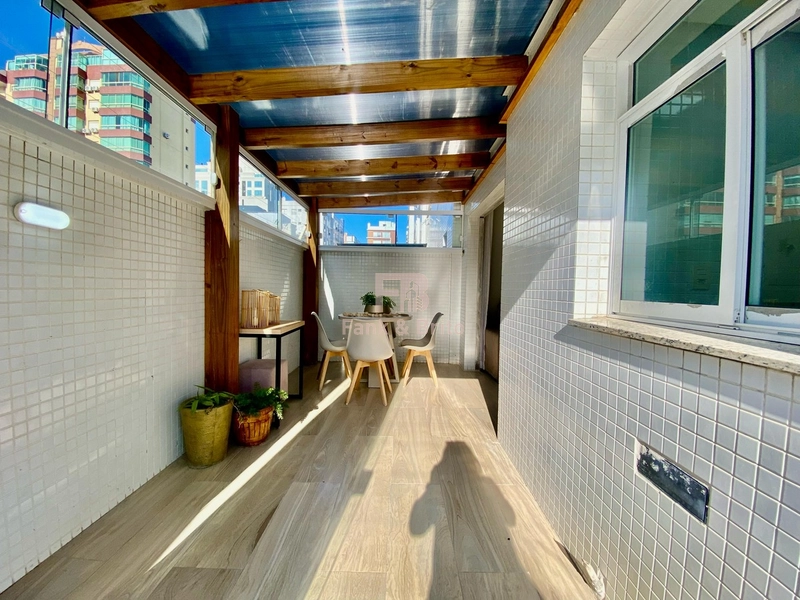 APARTAMENTO MOBILIADO E DECORADO COM TERRAÇO LATERAL: 14ª foto da galeria de imagens do imóvel