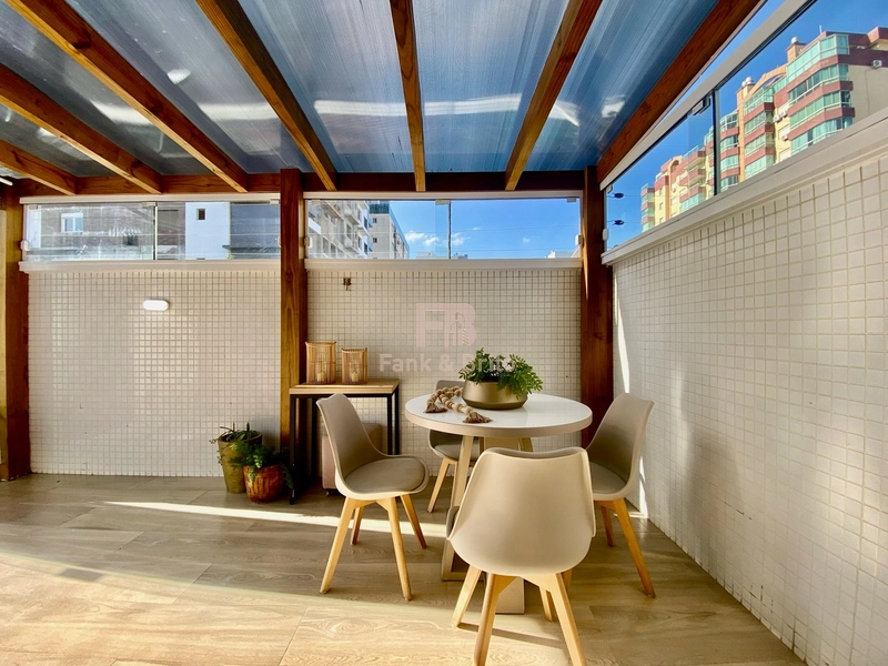 APARTAMENTO MOBILIADO E DECORADO COM TERRAÇO LATERAL: 10ª foto da galeria de imagens do imóvel