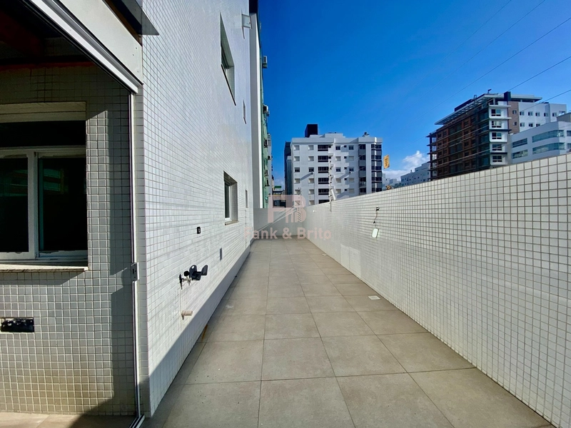 APARTAMENTO MOBILIADO E DECORADO COM TERRAÇO LATERAL: 19ª foto da galeria de imagens do imóvel